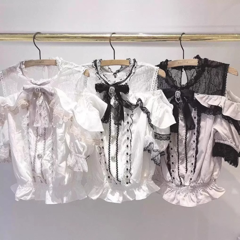 Blouse Off Shoulder - หวานน่ารักสาวเสื้อแขนสั้นสไตล์ญี่ปุ่นเสื้อหวาน 2025 ฤดูร้อนLolita Kawaii Slimming Lace